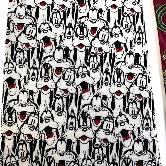 4 Disney Balancine Silk Ties Mickey  Mouse Goofy Hidden Mickey Neckties Vintage - Picture 3 of 7